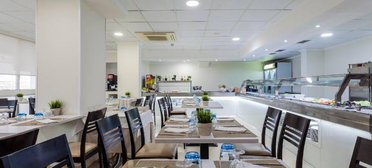 马尔中心酒店(Limehome Benidorm Calle Mayor)图片
