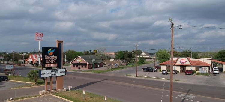 Capital O行政酒店比维尔美国181号公路(Executive Inn Beeville US 181 by Capital O)图片