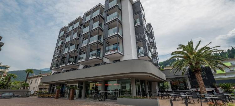 幻影湖滨酒店(Lake Front Hotel Mirage)图片