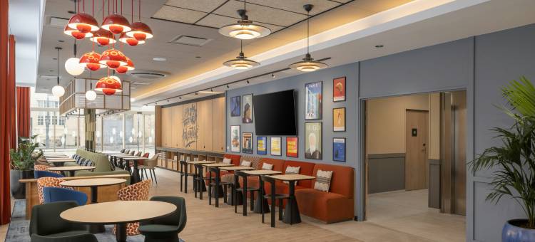 希尔顿欢朋巴黎圣旺酒店(Hampton by Hilton Paris Saint Ouen)图片