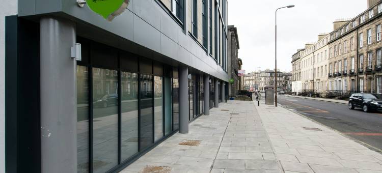 优品迎智选爱丁堡海市场酒店(hub by Premier Inn Edinburgh Haymarket)图片