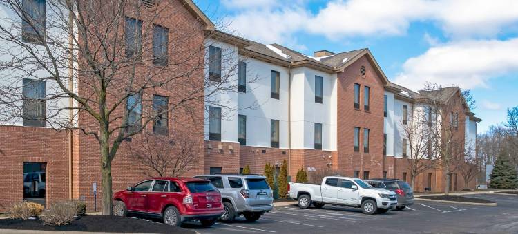 舒适套房酒店(Comfort Inn & Suites Toledo North)图片