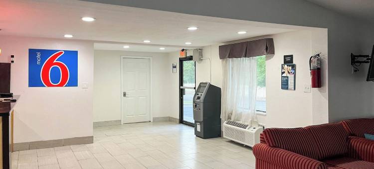 北卡阿伯丁6号汽车旅馆-派恩赫斯特(Motel 6 Aberdeen, NC - Pinehurst)图片