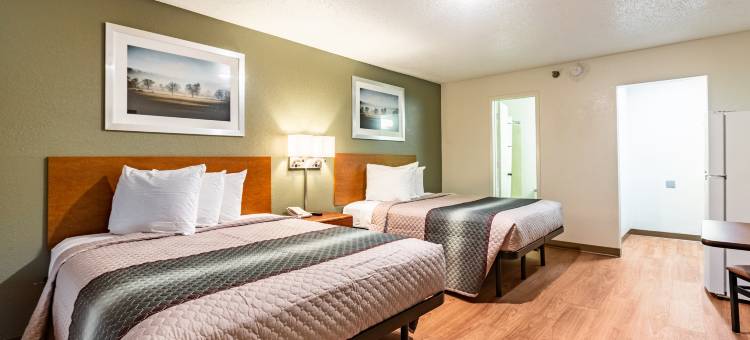 亚特兰大东北-诺克罗斯市中心霍姆汤开放式公寓(HomeTowne Studios Atlanta NE - Downtown Norcross)图片