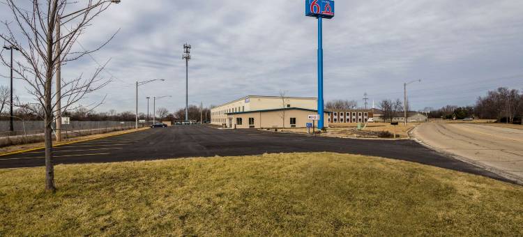 伊利诺伊伊皮奥里亚 6 号汽车旅馆(Motel 6 Peoria)图片