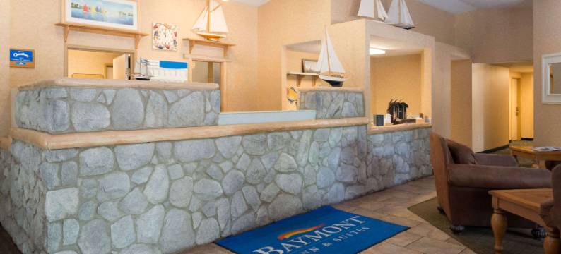 科达伦呗盟套房酒店(Baymont by Wyndham Coeur d'Alene)图片