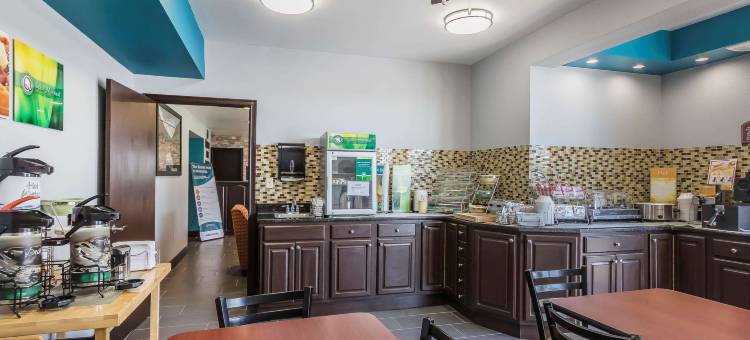 查尔斯顿 - 锡克斯顿品质酒店(Quality Inn Charleston - Sikeston)图片