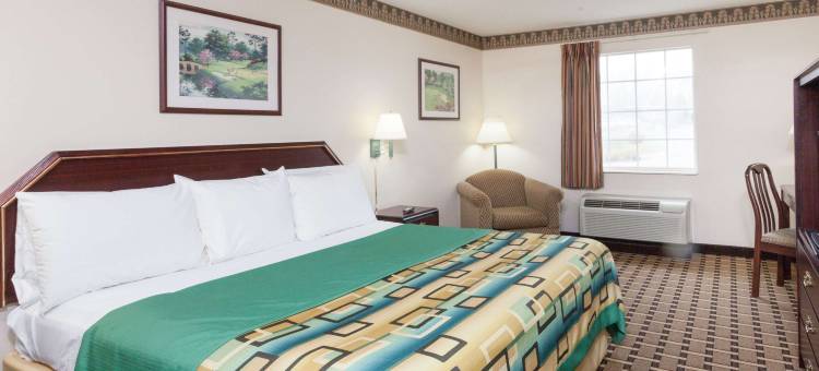 亨茨维尔戴斯汽车旅馆(Days Inn & Suites by Wyndham Huntsville)图片