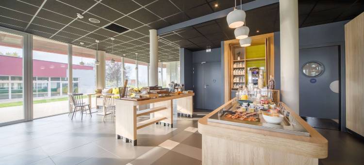 康铂酒店-芬德罗萨沃伊莱曼店(Campanile Findrol - Savoie LÉMAN)图片