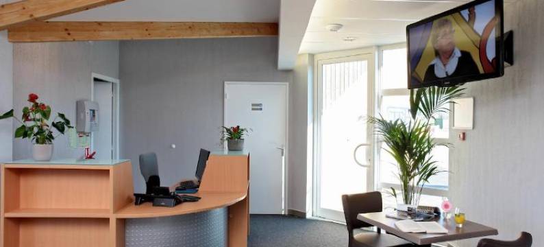 阿比兹亚原创城市酒店-萨尔拉拉卡内达(The Originals City Hôtel Albizia Sarlat-la-Canéda)图片