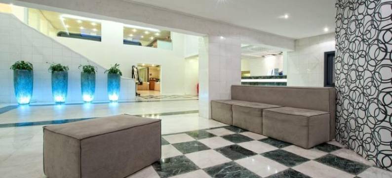 赫罗尼索斯酒店(Heronissos Hotel)图片