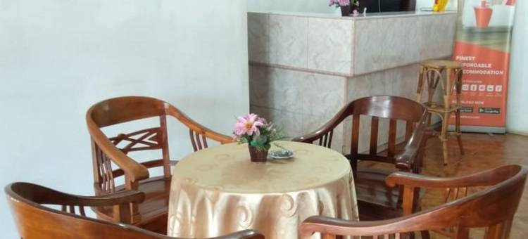 红多兹酒店-近卢布克林高西兰帕里机场(RedDoorz Near Silampari Airport Lubuk Linggau)图片