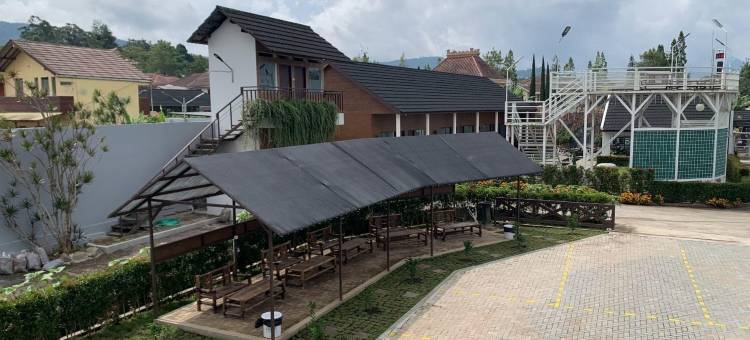 兰卡本堂别墅及桑达餐厅(Ranca Bentang Villa & Resto Sunda)图片