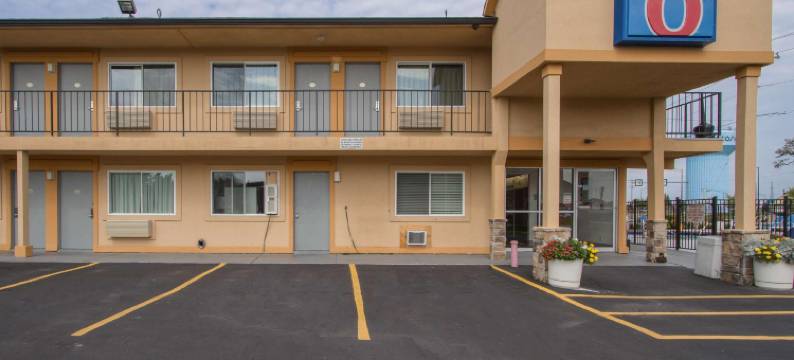 奥什科什6号汽车旅馆(Motel 6 Oshkosh, WI)图片