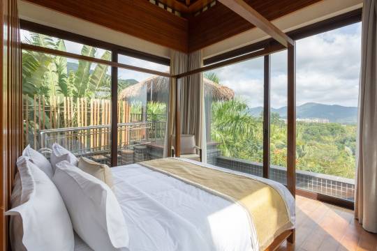 海南呀诺达哇哎噜酒店管理(加乍村路1号分店)