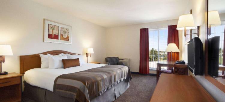 塔科机场华美达酒店(Ramada by Wyndham SeaTac Airport)图片