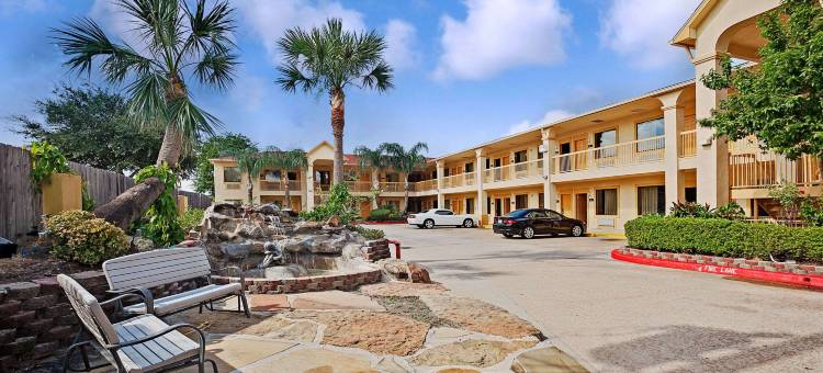 休斯顿霍比机场南速8酒店(Super 8 by Wyndham Houston Hobby Airport South)图片