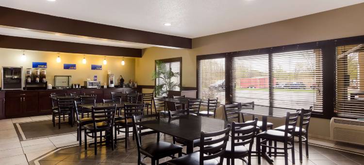 交叉路口贝斯特韦斯特酒店(Best Western Crossroads Inn)图片