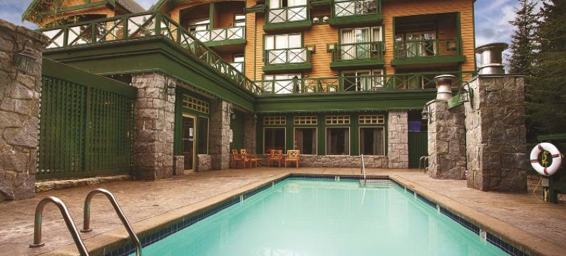 顶峰惠斯勒酒店(Pinnacle Hotel Whistler)图片