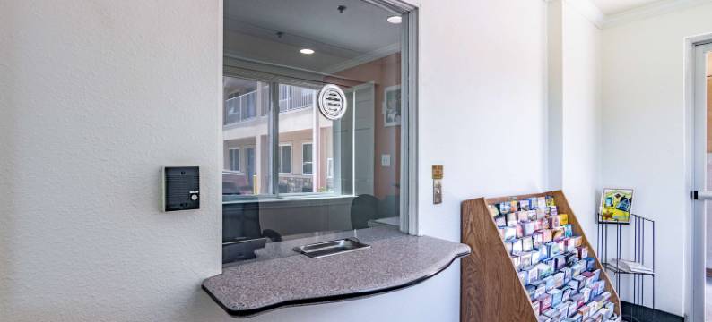 德克萨斯阿佐尔 6 号汽车旅馆(Motel 6 Azle, TX)图片