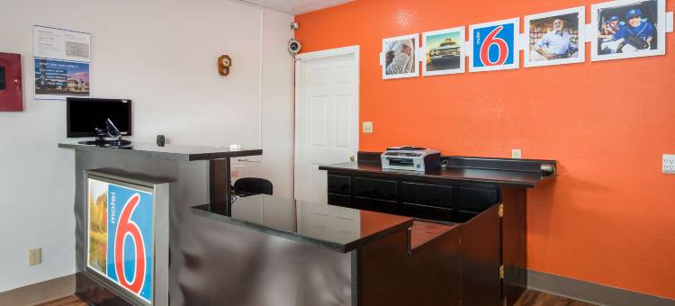 帕克斯堡红地毯旅店(Motel 6 Parkersburg, WV)图片