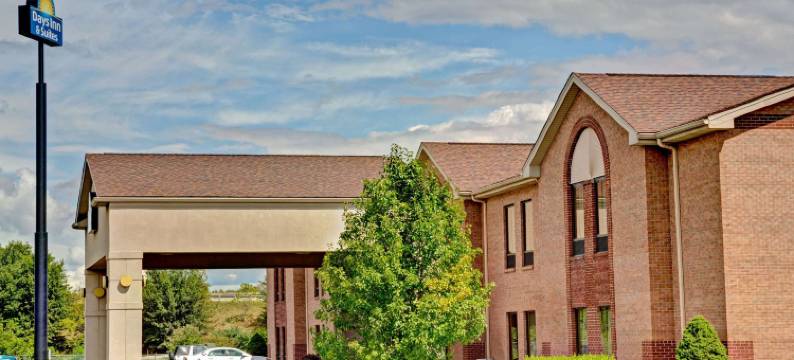 路易斯维尔西南戴斯套房酒店(Days Inn & Suites by Wyndham Louisville SW)图片