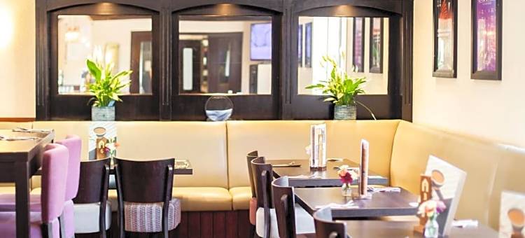 康铂米尔顿凯恩斯-芬妮斯特拉特福德酒店(Campanile Milton Keynes - Fenny Stratford)图片