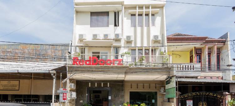 拉亚那各勾2号红门旅馆(RedDoorz @ Raya Ngagel 2)图片