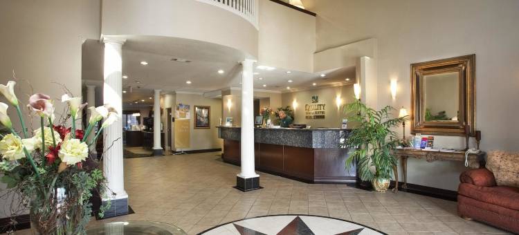 近大学凯艺酒店(Quality Inn & Suites Near University)图片