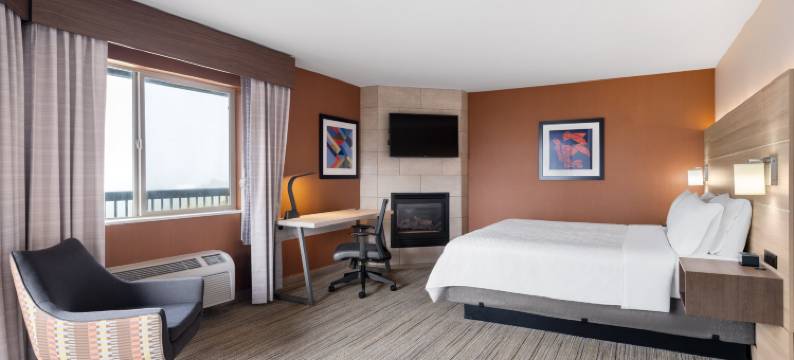 Holiday Inn Express 布拉格堡(Holiday Inn Express FORT BRAGG by IHG)图片