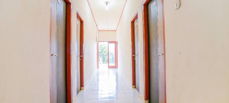 OYO Life 2502沙雅利亚特里安塔玛寄宿(OYO Life 2502 Syariah Triantama Kost)图片