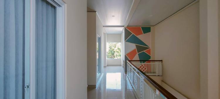 RedDoorz at Araya House Ngawi图片