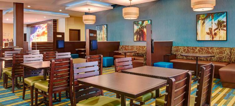 San Diego卡尔斯巴德万枫酒店及套房(Fairfield Inn & Suites San Diego Carlsbad)图片