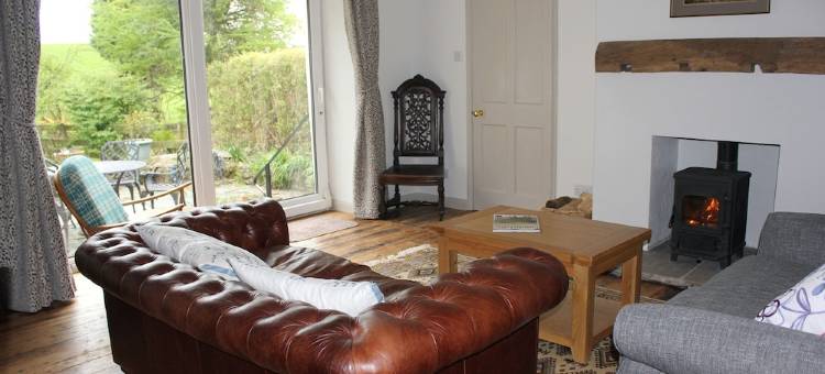 湖区迷人配有怡人私人花园的乡村别墅. 免费电动汽车充电.(Gorgeous Lakeland cottage with delightful private garden. Free EV charging.)图片