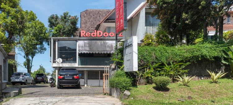 红多兹酒店-近UPI塞蒂亚布迪2号(RedDoorz Near Upi Setiabudi 2)图片