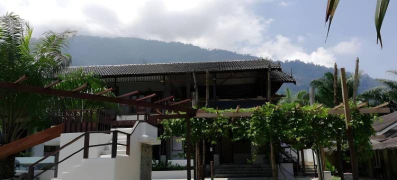 萨霍姆湖艾姆布恩度假村(Embun Resort Lake Sahom)图片