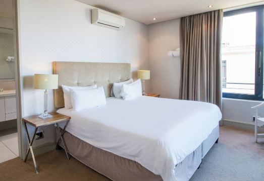 Harbour House Hotel - le Paradis Apartments Hotel Overview