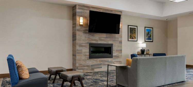 帕迪尤卡购物中心区舒适套房酒店(Comfort Suites Paducah Mall Area)图片