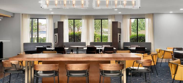 里士满北/格伦艾伦万怡酒店(Courtyard Richmond North/Glen Allen)图片