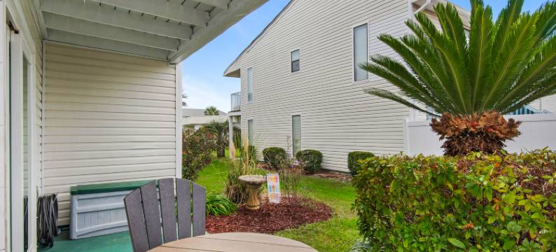 Tranquil Oasis with Lagoon Pool and Gorgeous Interiors - Serene Escape图片