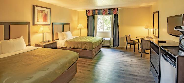 靠近日内瓦湖的伍德斯托克品质酒店旅店和套房(Quality Inn & Suites Woodstock Near Lake Geneva)图片