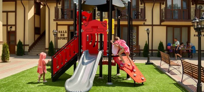 Complex Turistic Codru 科德鲁旅游综合体(Complex Turistic Codru)图片