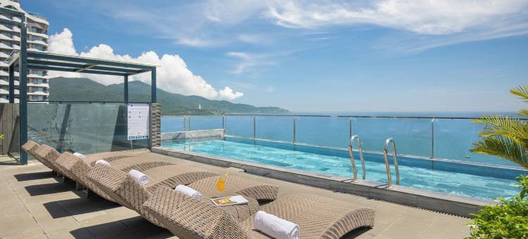 芒加塔比奇弗朗特霍特尔(Mangata Beachfront Hotel - Rooftop Bar Sea View)图片