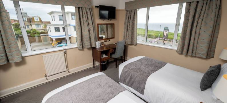 伯恩矛斯科莫多雷酒店 - 格林国王旅馆(Commodore Hotel by Greene King Inns)图片