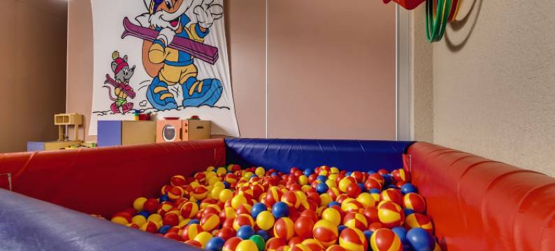 阿尔克 2000 - 红针贝拉姆布拉俱乐部酒店(Belambra Clubs Arc 2000 - l'Aiguille Rouge - Ski Pass Included)图片