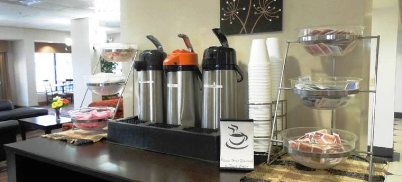 派恩布拉夫套房酒店(Motel 6 Pine Bluff, AR)图片