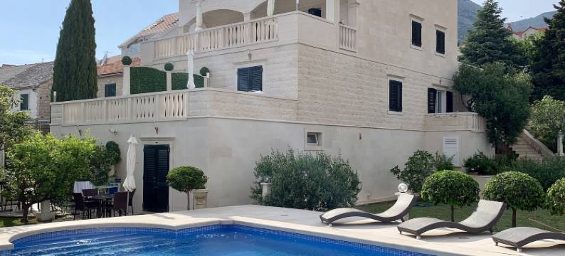 公寓别墅亚德兰卡 - 限成人(Apartments Villa Jadranka Adults Only)图片