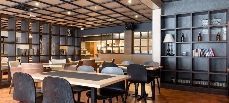 萨曼塔酒店(Samantta Hotel & Restaurant)图片