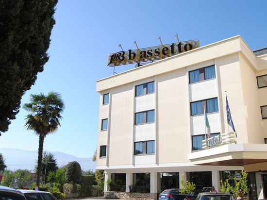 巴塞塔酒店