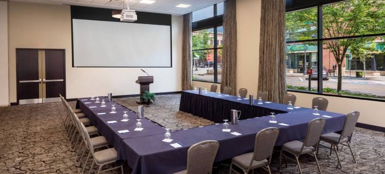 肯特州立大学酒店与会议中心(Kent State University Hotel and Conference Center)图片